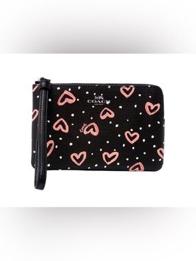 COACH CRAYON HEART CORNER ZIP WRISTLET